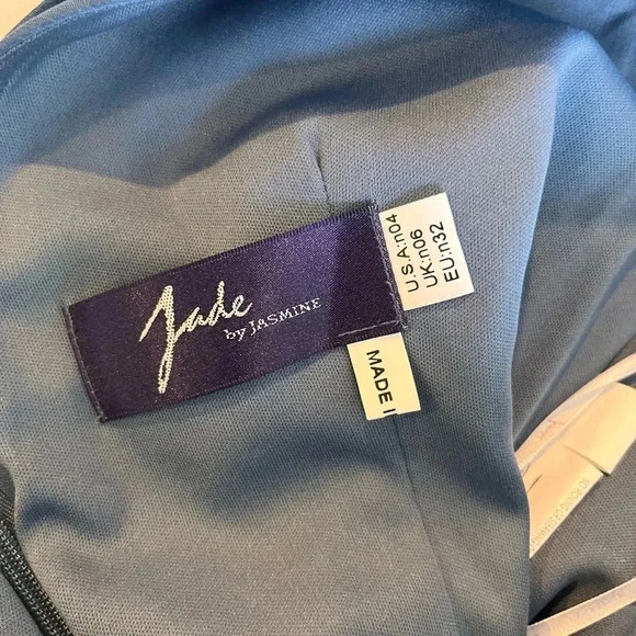 ~Jade by Jasmine~ Bridal Gown - Size 4 - Picture 9 of 13